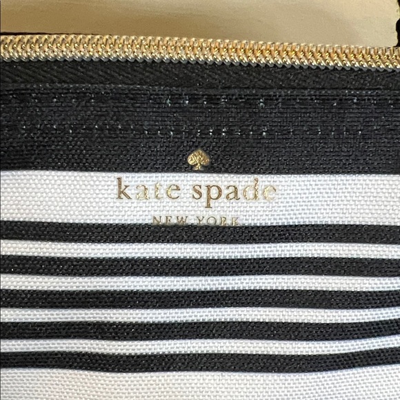 Kate Spade | Strip Print Lunch Tote - Picture 3 of 11